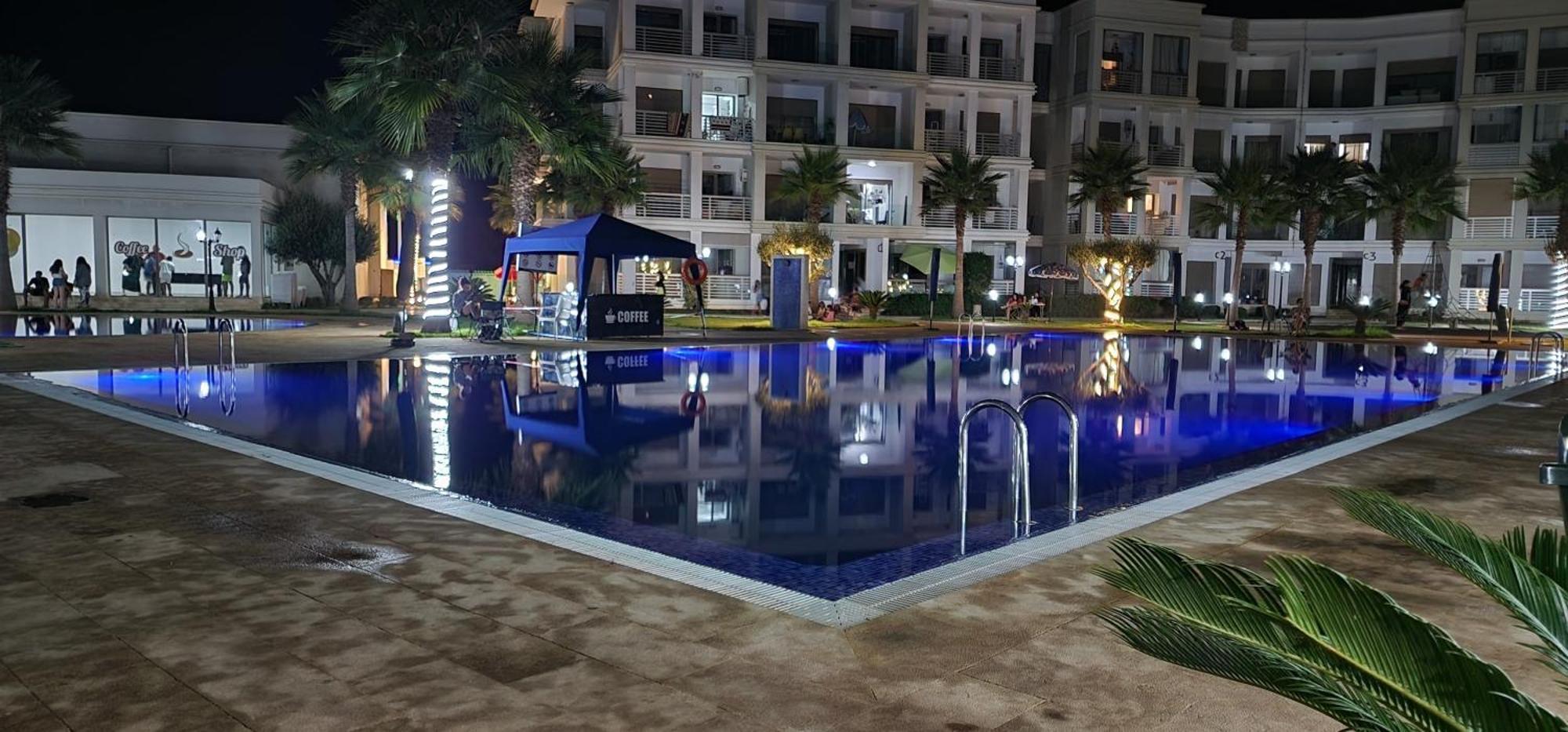 Costa Beach Lux Family Apartment With Pools 부즈니카 외부 사진